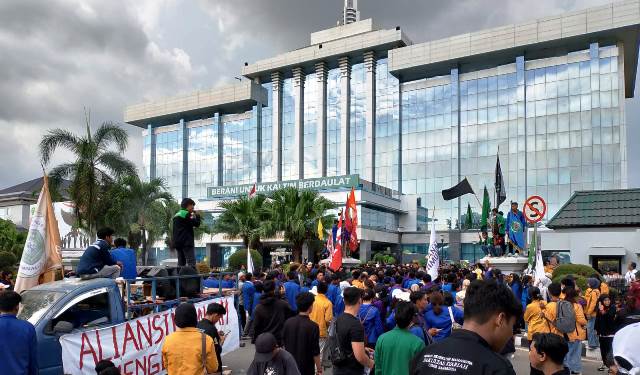 demonstrasi mahasiswa