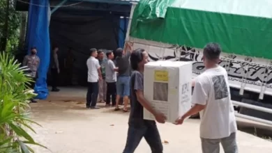 Distribusi logistik pemilu di Samarinda