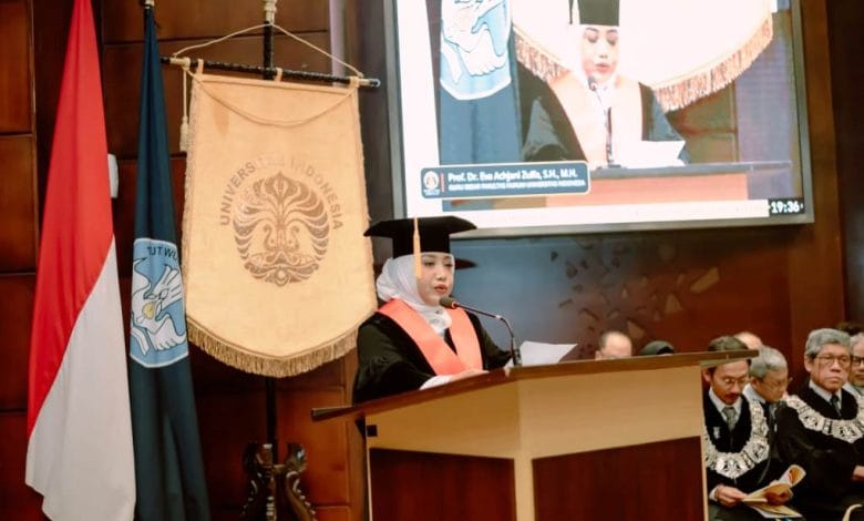 Prof Eva Achjani Zulfa