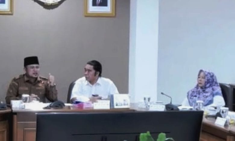 jalan hauling tambang Kaltim