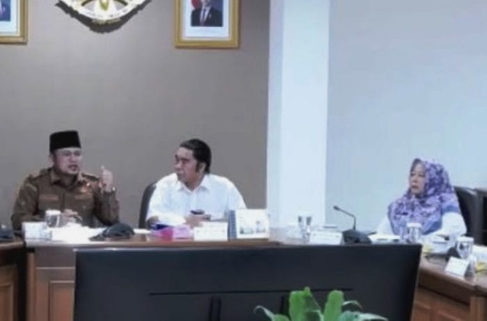 jalan hauling tambang Kaltim