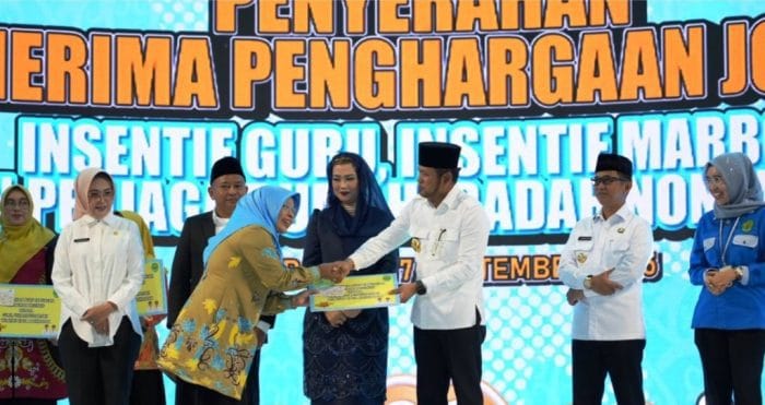 insentif guru Balikpapan