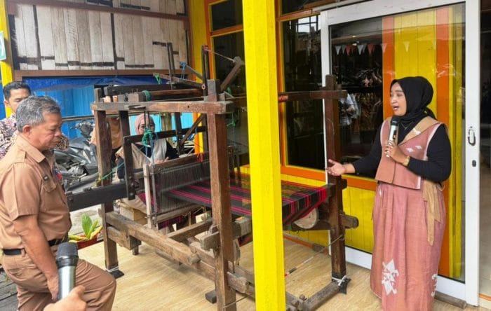 kampung tenun Samarinda